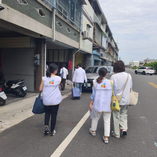 2026承霖慈善基金會支持偏鄉長者送餐與居家義診,主動走入台南後壁角落,將醫療與長照溫度親手送達